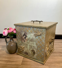Load image into Gallery viewer, Large Wooden Box