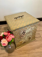 Load image into Gallery viewer, Large Wooden Box