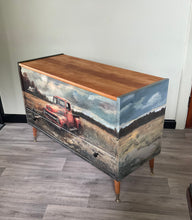 Load image into Gallery viewer, Rustic Retro Rimu Glory Box – One of a Kind