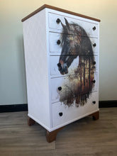 Load image into Gallery viewer, Tallboy-Horse