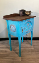 Load image into Gallery viewer, Beautiful Blue Side Table
