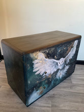 Load image into Gallery viewer, Snowy Owl Dresser