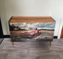 Load image into Gallery viewer, Rustic Retro Rimu Glory Box – One of a Kind