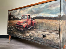 Load image into Gallery viewer, Rustic Retro Rimu Glory Box – One of a Kind
