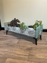 Load image into Gallery viewer, Flying Bird Plant stand