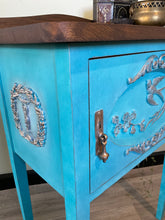 Load image into Gallery viewer, Beautiful Blue Side Table