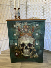 Load image into Gallery viewer, Tallboy-Skull Queen