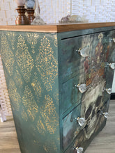Load image into Gallery viewer, Tallboy-Skull Queen