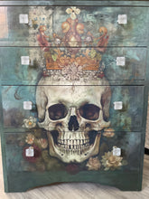 Load image into Gallery viewer, Tallboy-Skull Queen