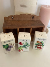 Load image into Gallery viewer, Vintage Spice Caddy