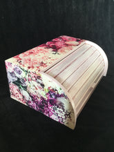 Load image into Gallery viewer, Floral Bread Bin - medium - Waste Not, Want Not Aotearoa