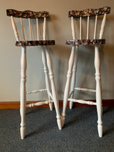 Load image into Gallery viewer, Skull & Roses Bar Seats