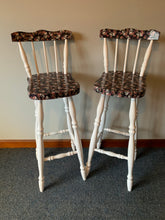 Load image into Gallery viewer, Skull & Roses Bar Seats