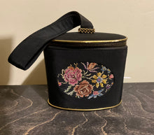 Load image into Gallery viewer, Vintage Cocktail Box Purse
