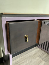 Load image into Gallery viewer, Console/Hallway table
