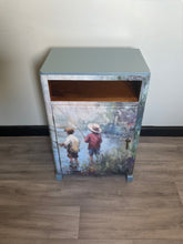 Load image into Gallery viewer, Cabinet
