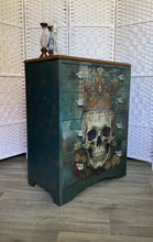 Load image into Gallery viewer, Tallboy-Skull Queen
