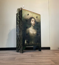 Load image into Gallery viewer, Tallboy-Head Above Water
