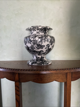 Load image into Gallery viewer, Large black/white vase
