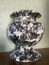 Load image into Gallery viewer, Large black/white vase
