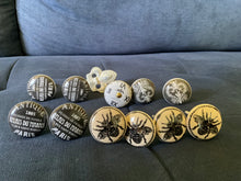 Load image into Gallery viewer, Vintage Style Ceramic Knobs x 12

