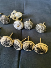 Load image into Gallery viewer, Vintage Style Ceramic Knobs x 12
