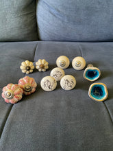 Load image into Gallery viewer, Ceramic knobs x 11
