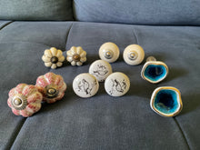 Load image into Gallery viewer, Ceramic knobs x 11
