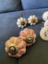 Load image into Gallery viewer, Ceramic knobs x 11
