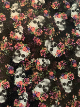 Load image into Gallery viewer, Skull &amp; Roses Bar Seats
