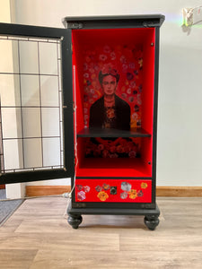 Display Cabinet- Frida