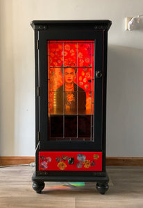 Display Cabinet- Frida