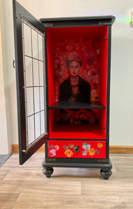 Display Cabinet- Frida